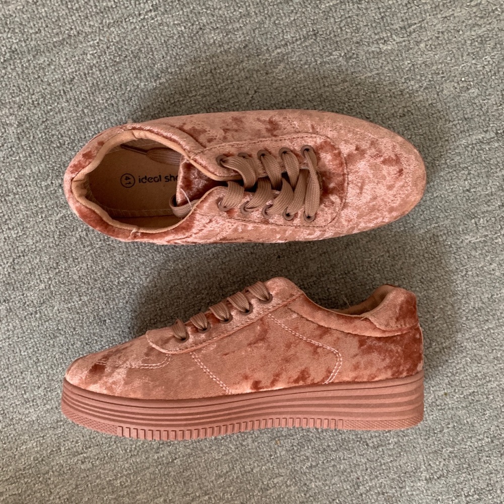 Crushed velvet running shoes size 41